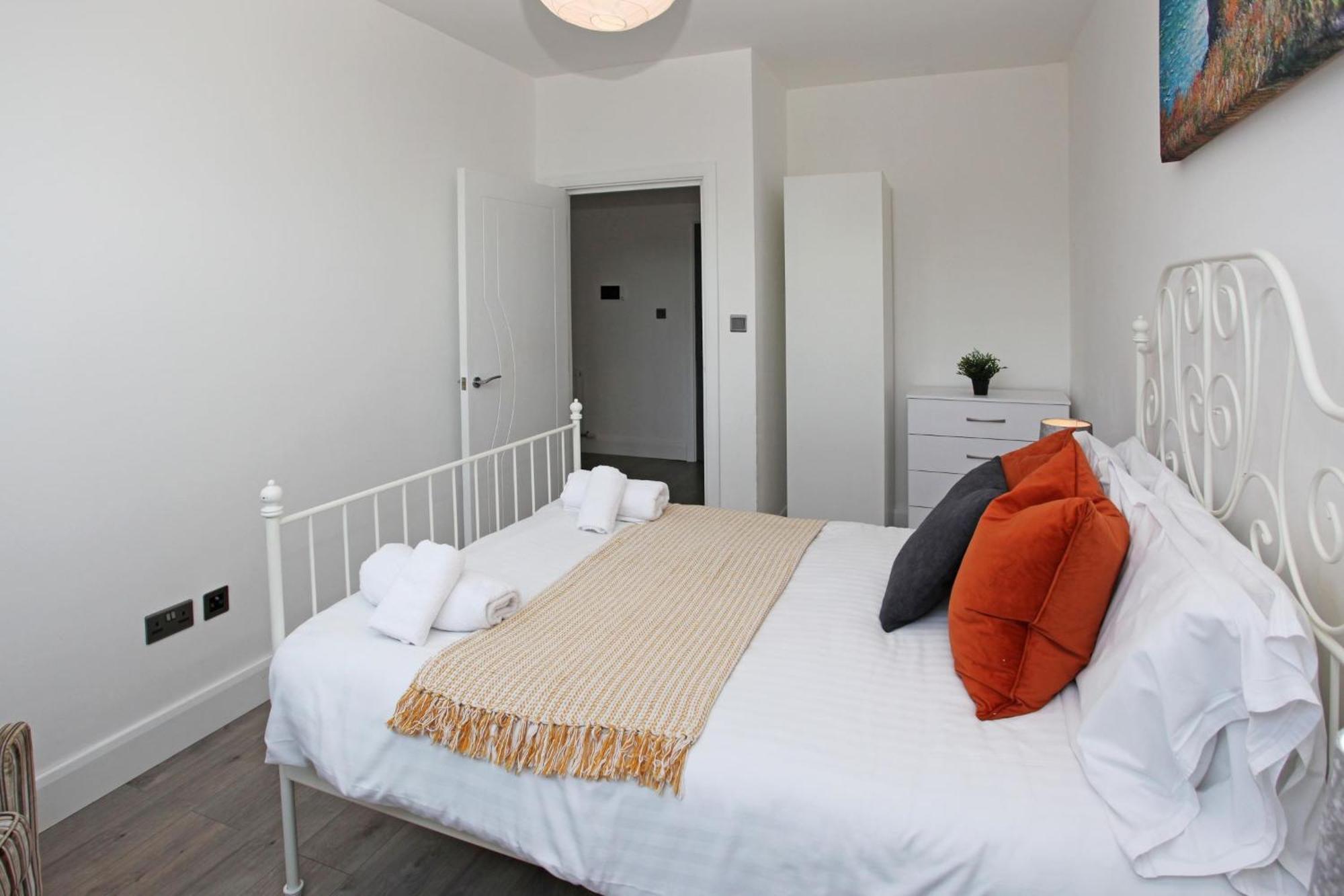 Sapphire House Apartments Telford Extérieur photo